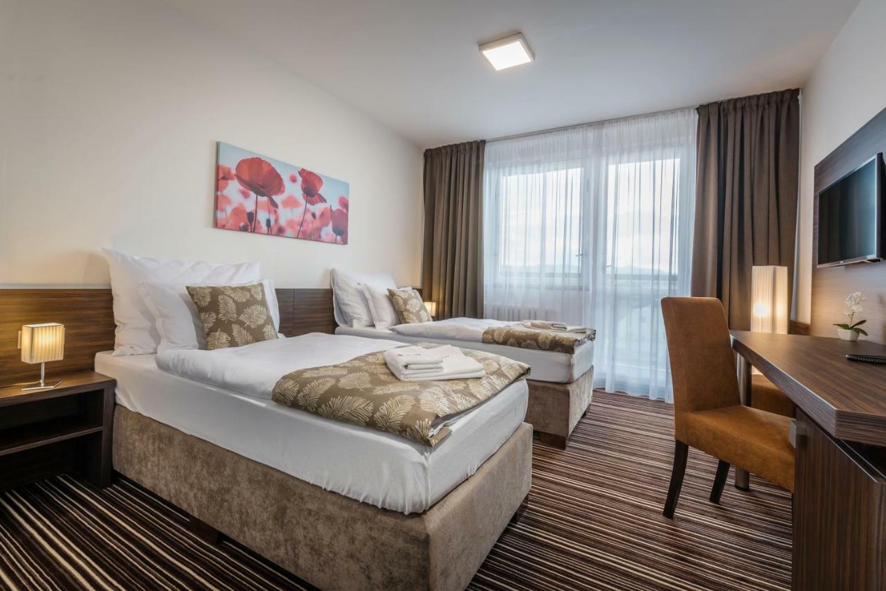 Hotel Satel